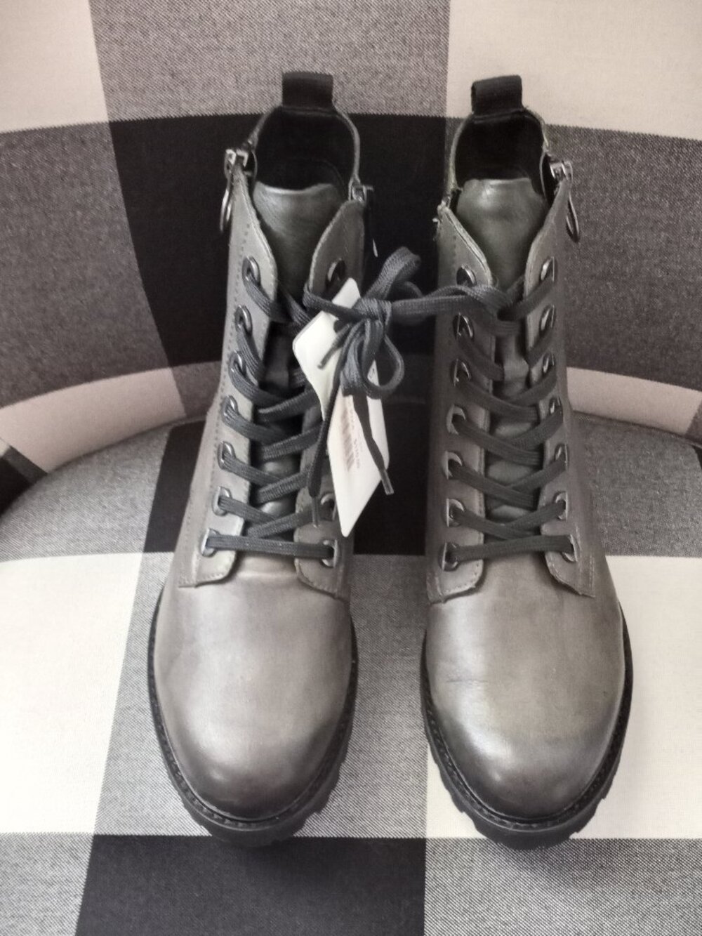 'Remonte' Mason Antiqued Grren Leather Lug Boot Size 39 New Without Box